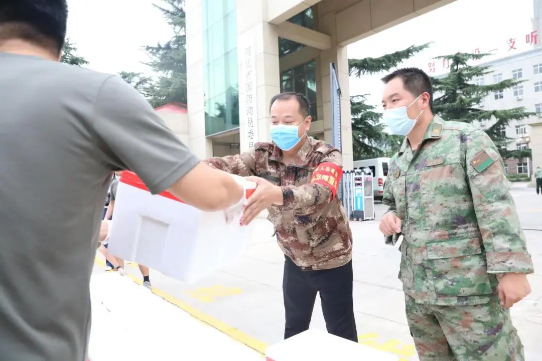 愛國擁軍作模范 抗疫建功譜新篇